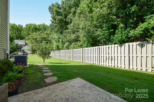 $2,100 | 2121 Kaybird Lane, Charlotte, NC 28270