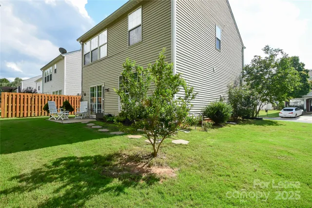 $2,100 | 2121 Kaybird Lane, Charlotte, NC 28270