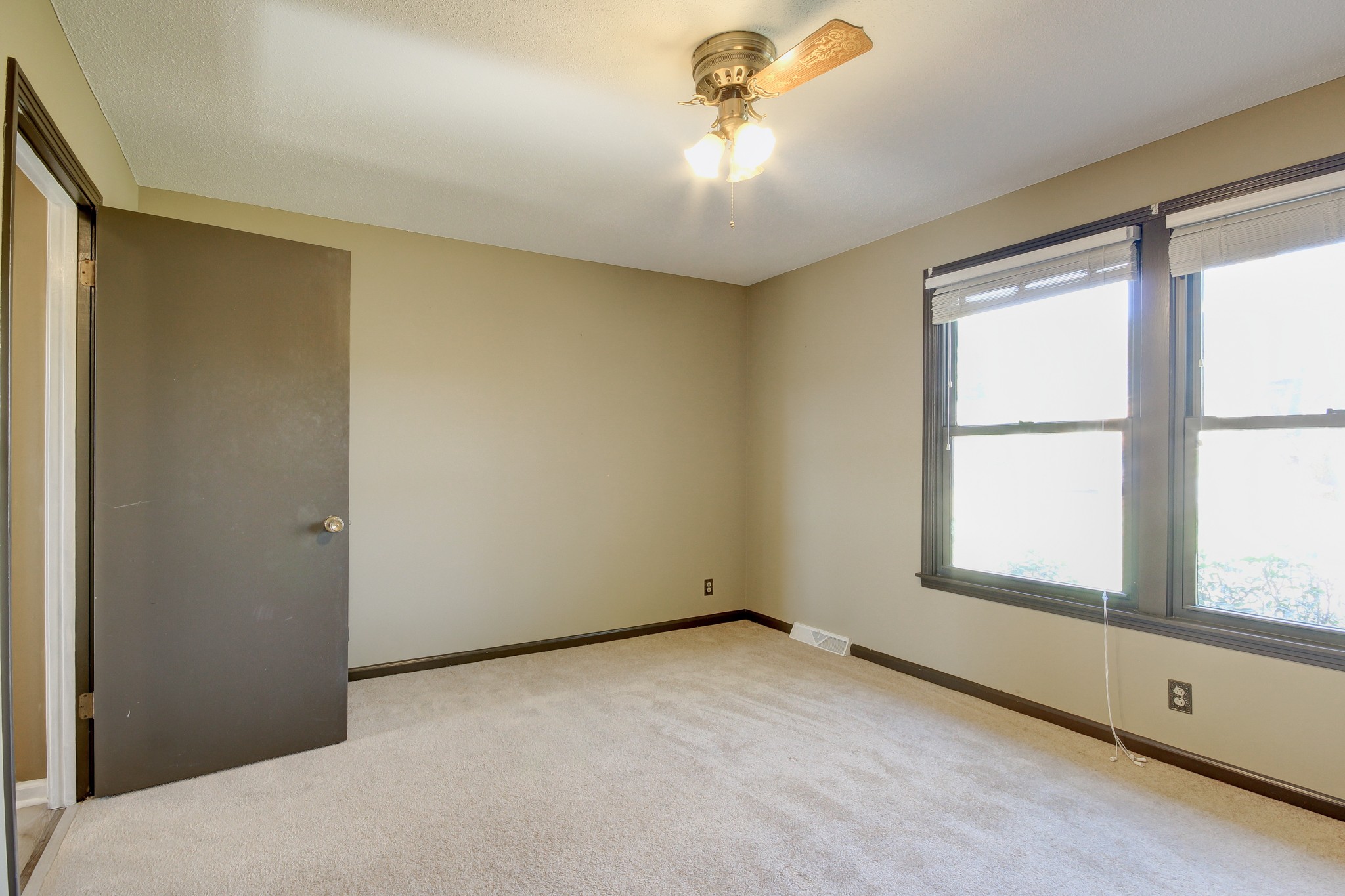 356 Kimbrough Road Clarksville, TN 37043 - Photo 28 of 50 a view of an empty room with a window