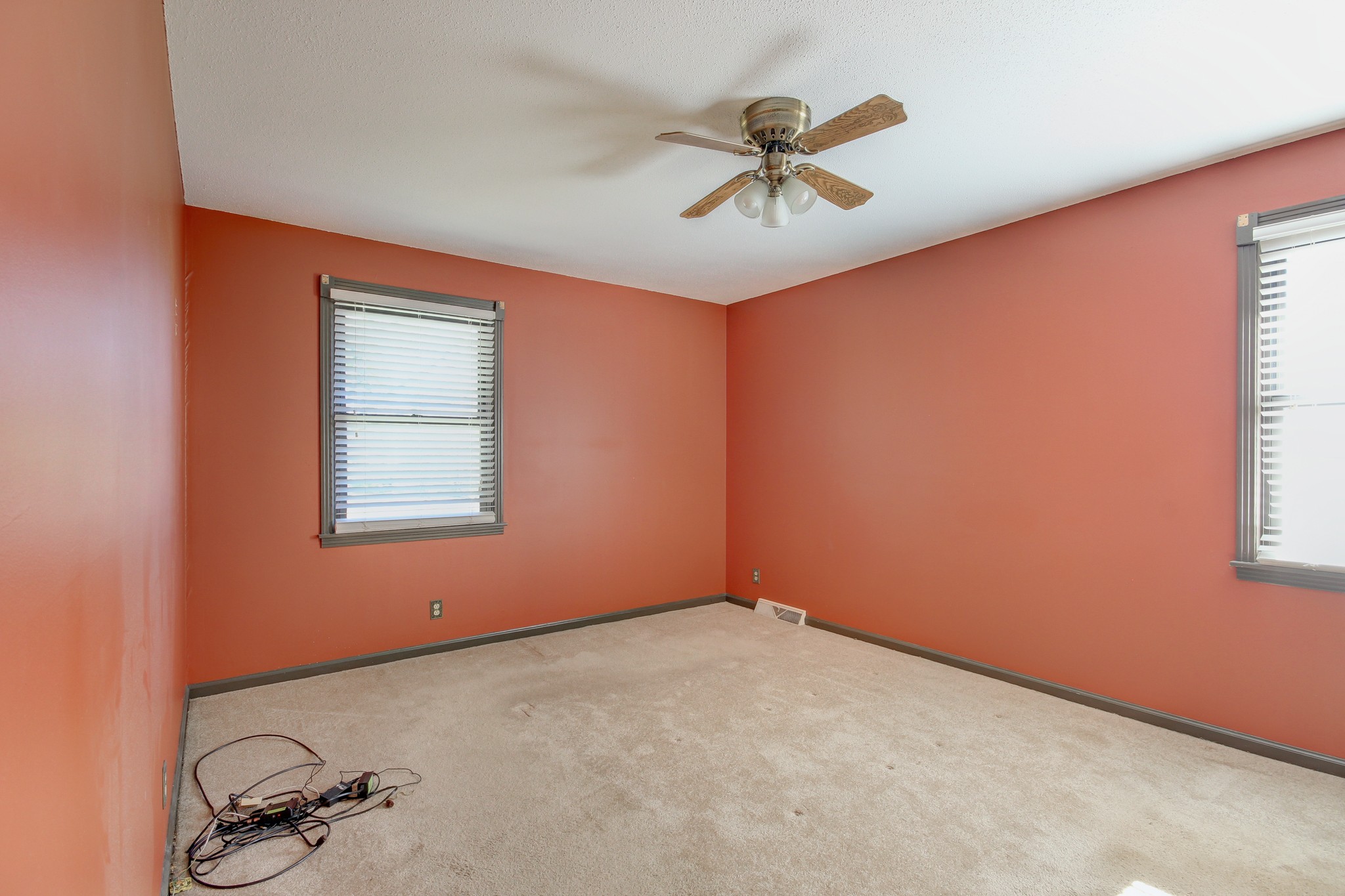 356 Kimbrough Road Clarksville, TN 37043 - Photo 35 of 50 an empty room with windows and fan