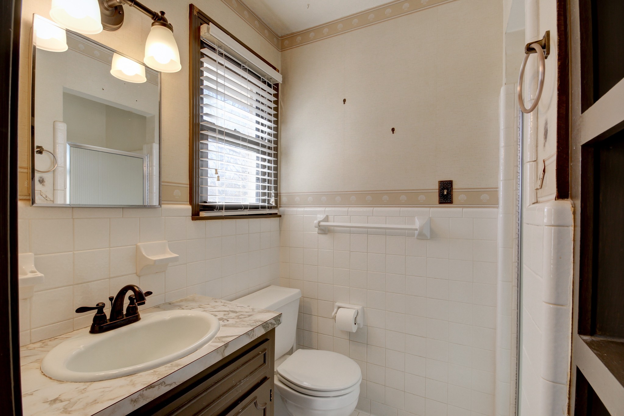 356 Kimbrough Road Clarksville, TN 37043 - Photo 39 of 50 a bathroom with a sink toilet and vanity