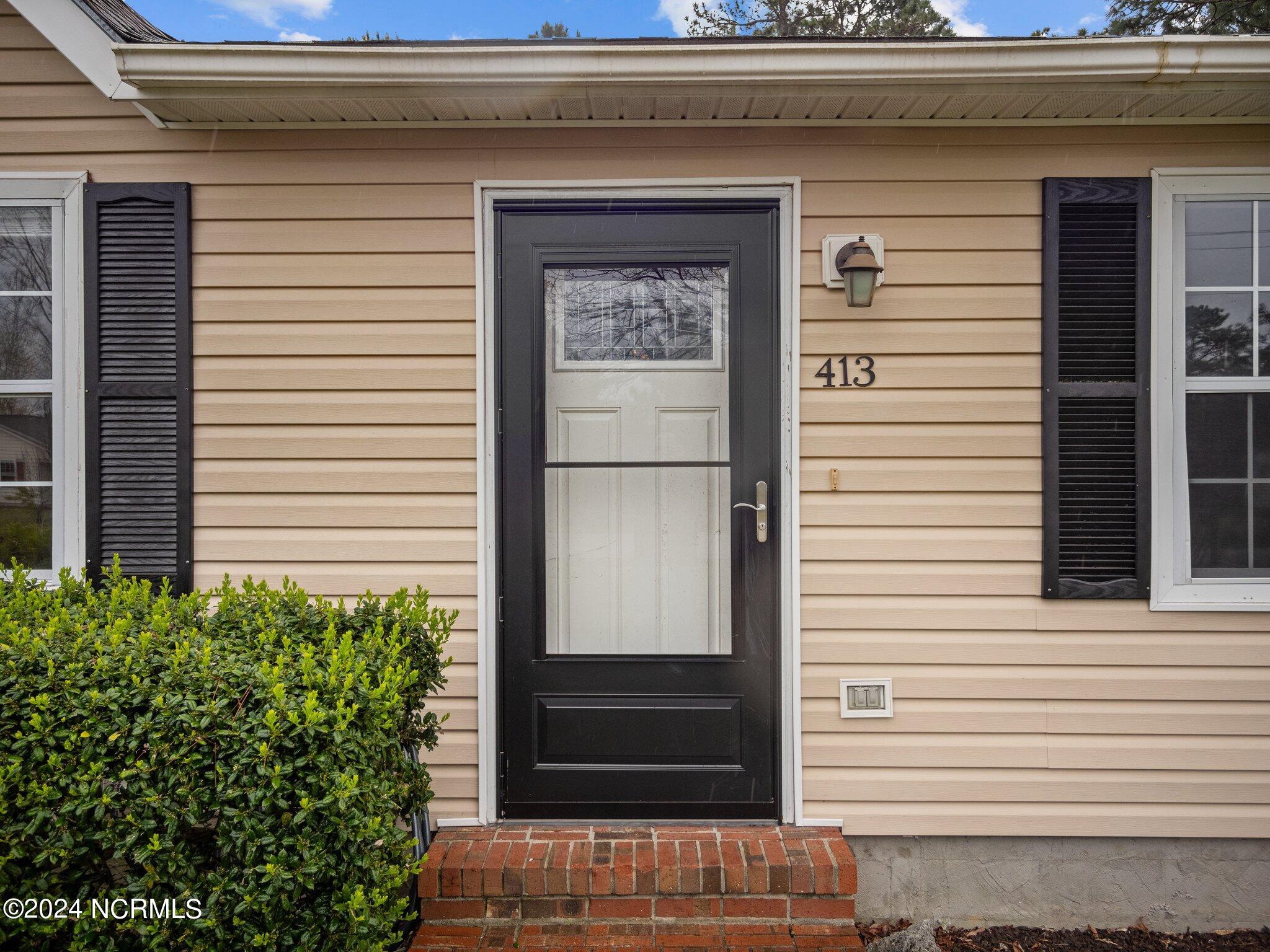 413 Oregon Trail Hubert, NC 28539 - Photo 5 of 49 3-web-or-mls-P4033434