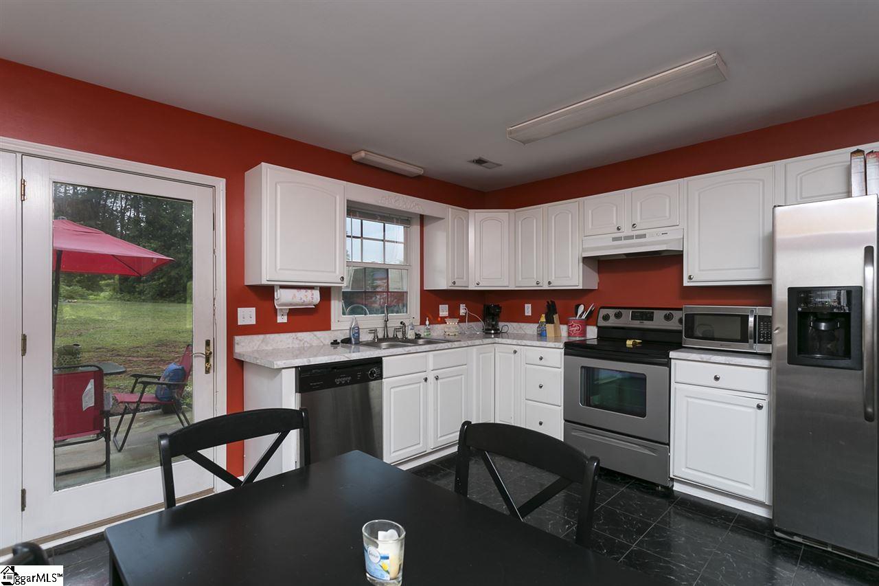 121 Bobo Road Wellford, SC 29385 - Photo 14 of 23 Gallery Image 14