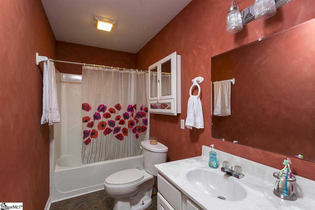 121 Bobo Road Wellford, SC 29385 - Photo 17 of 23 Gallery Image 17