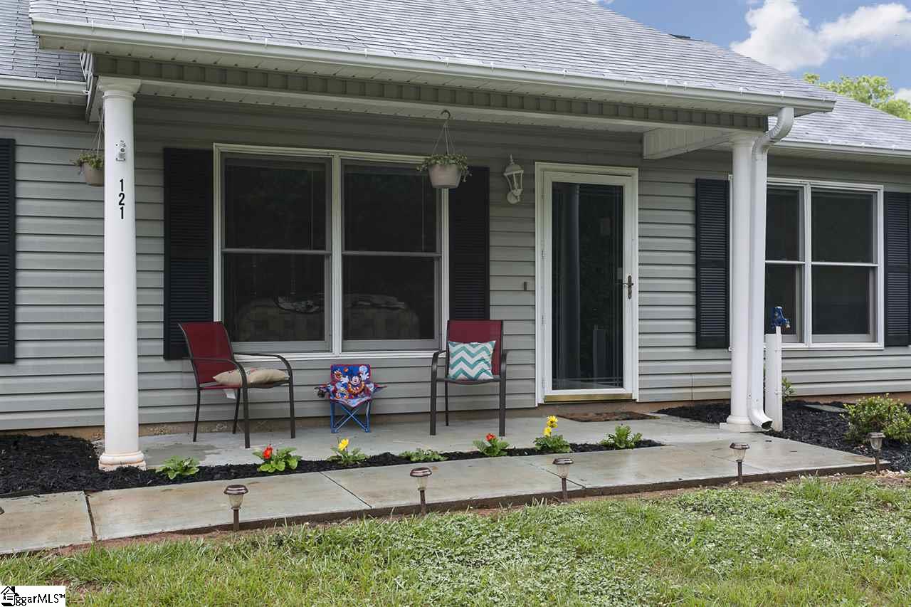 121 Bobo Road Wellford, SC 29385 - Photo 3 of 23 Gallery Image 3