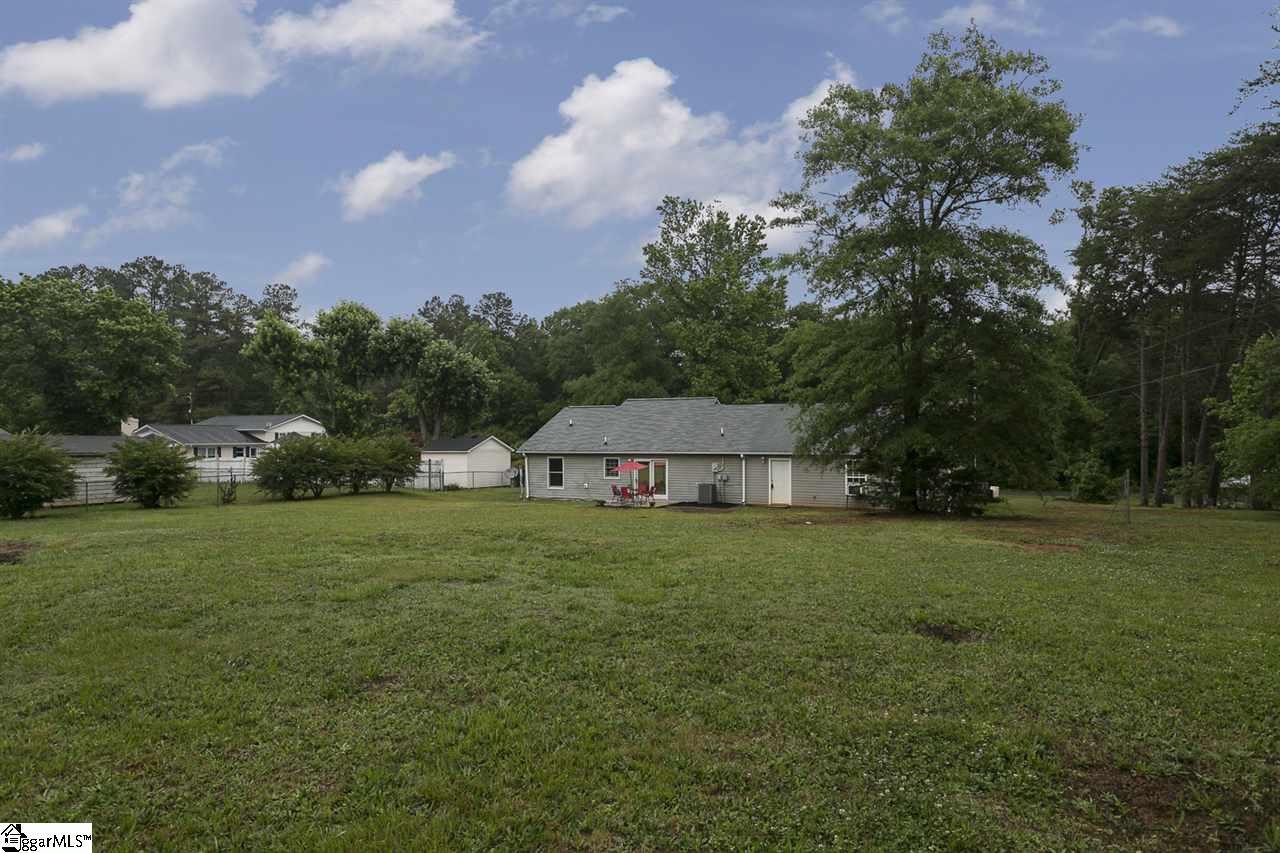 121 Bobo Road Wellford, SC 29385 - Photo 5 of 23 Gallery Image 5