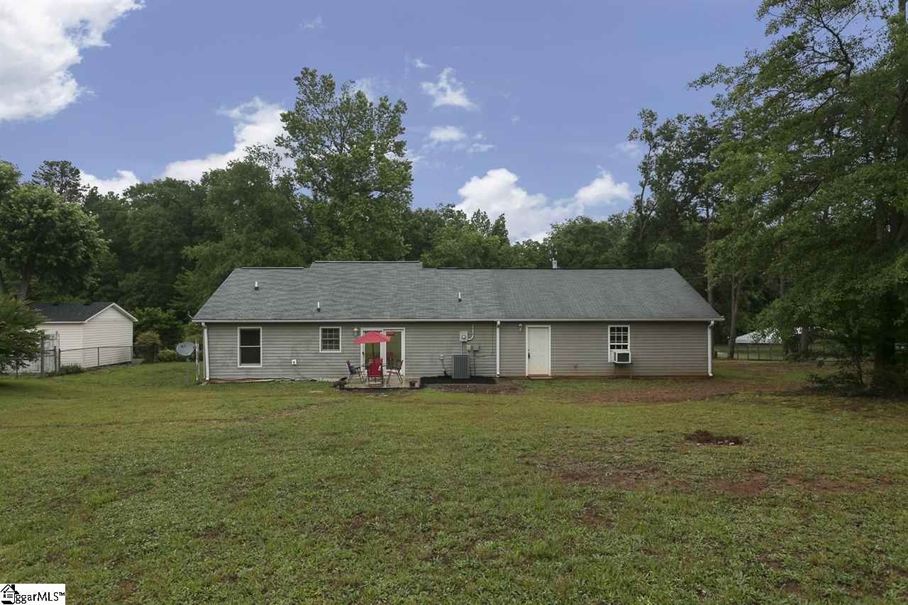121 Bobo Road Wellford, SC 29385 - Photo 6 of 23 Gallery Image 6
