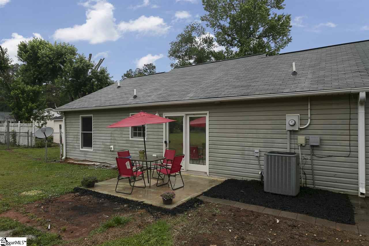 121 Bobo Road Wellford, SC 29385 - Photo 7 of 23 Gallery Image 7