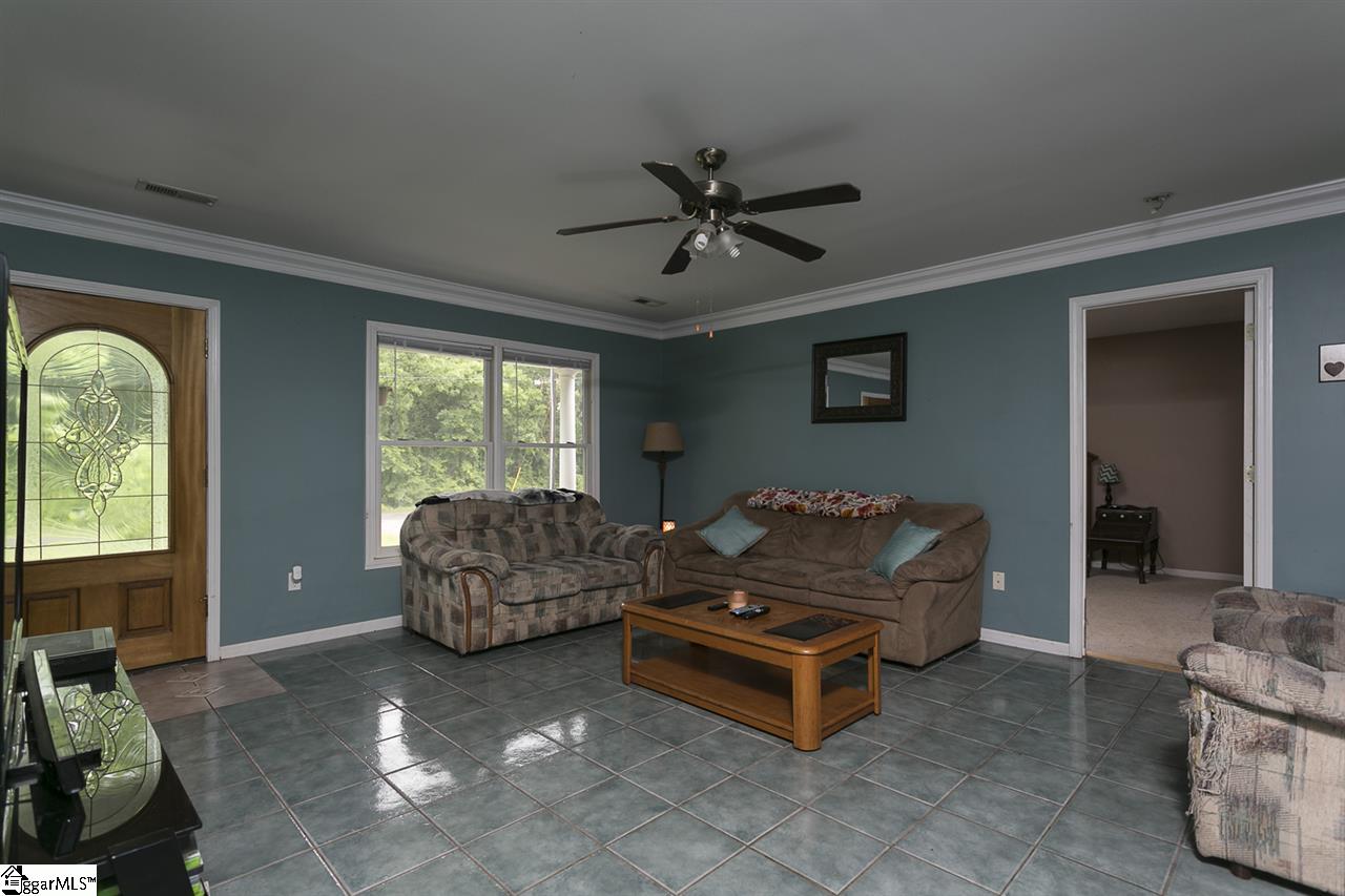 121 Bobo Road Wellford, SC 29385 - Photo 9 of 23 Gallery Image 9