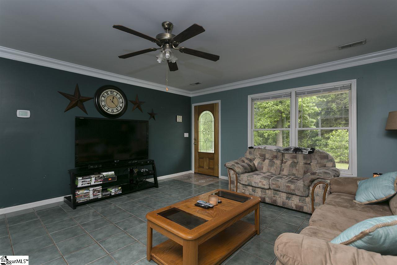 121 Bobo Road Wellford, SC 29385 - Photo 10 of 23 Gallery Image 10