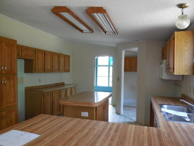 77 Maple Ridge Road Newaygo, MI 49337 - Photo 7 of 21 263-395120 Kitchen 4