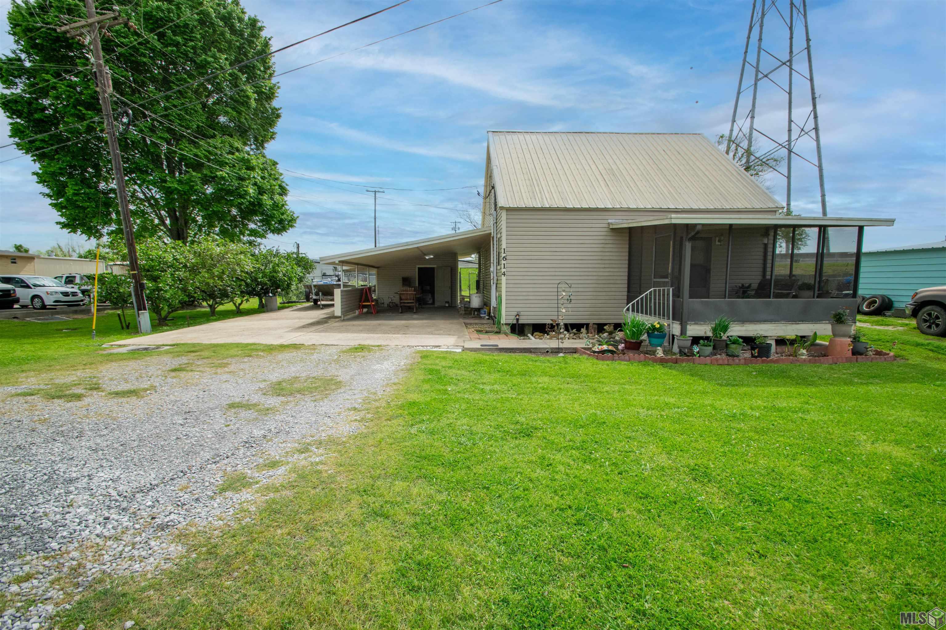 1614 River Road Berwick, LA 70342 - Photo 1 of 21 Gallery Image 1