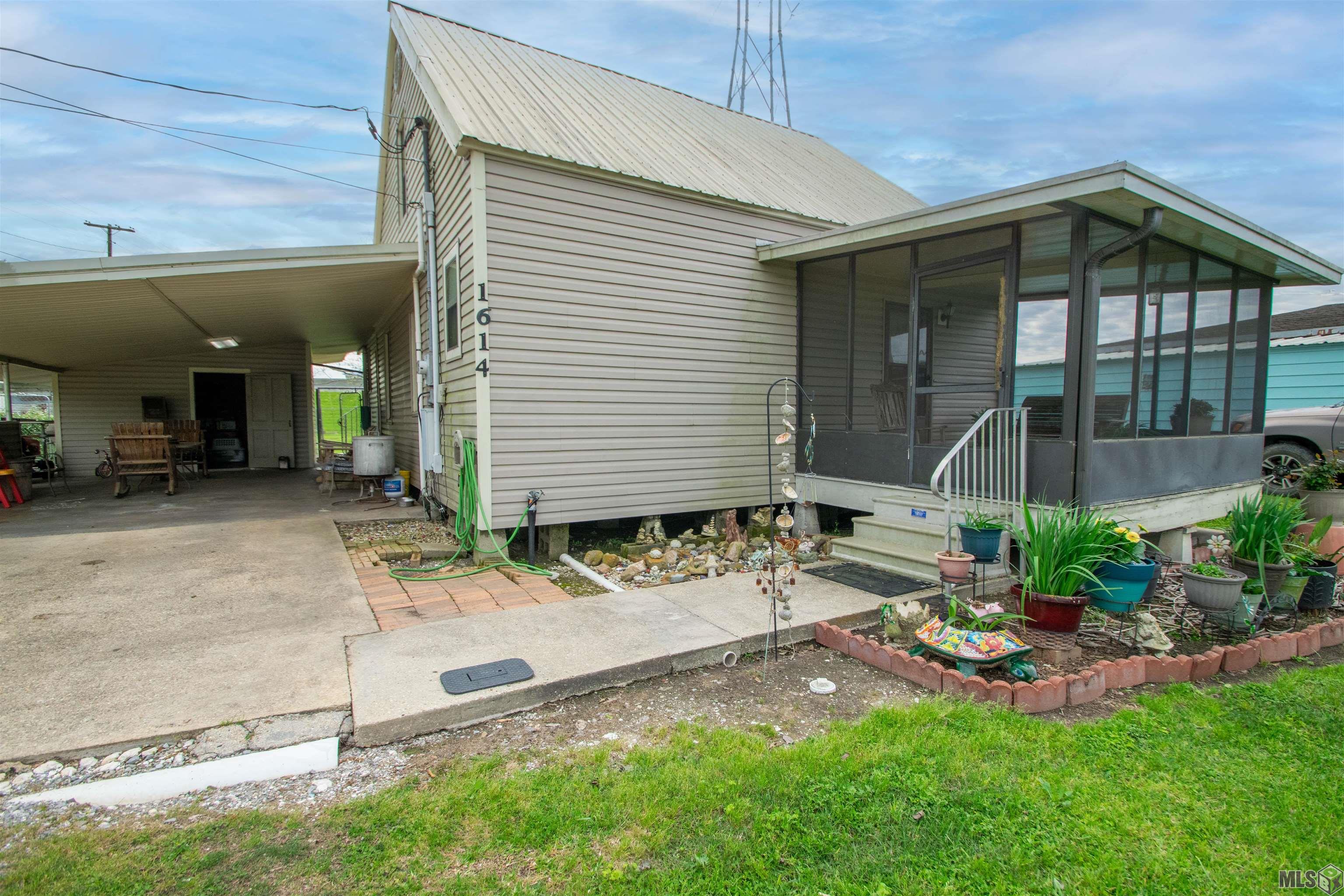 1614 River Road Berwick, LA 70342 - Photo 3 of 21 Gallery Image 3