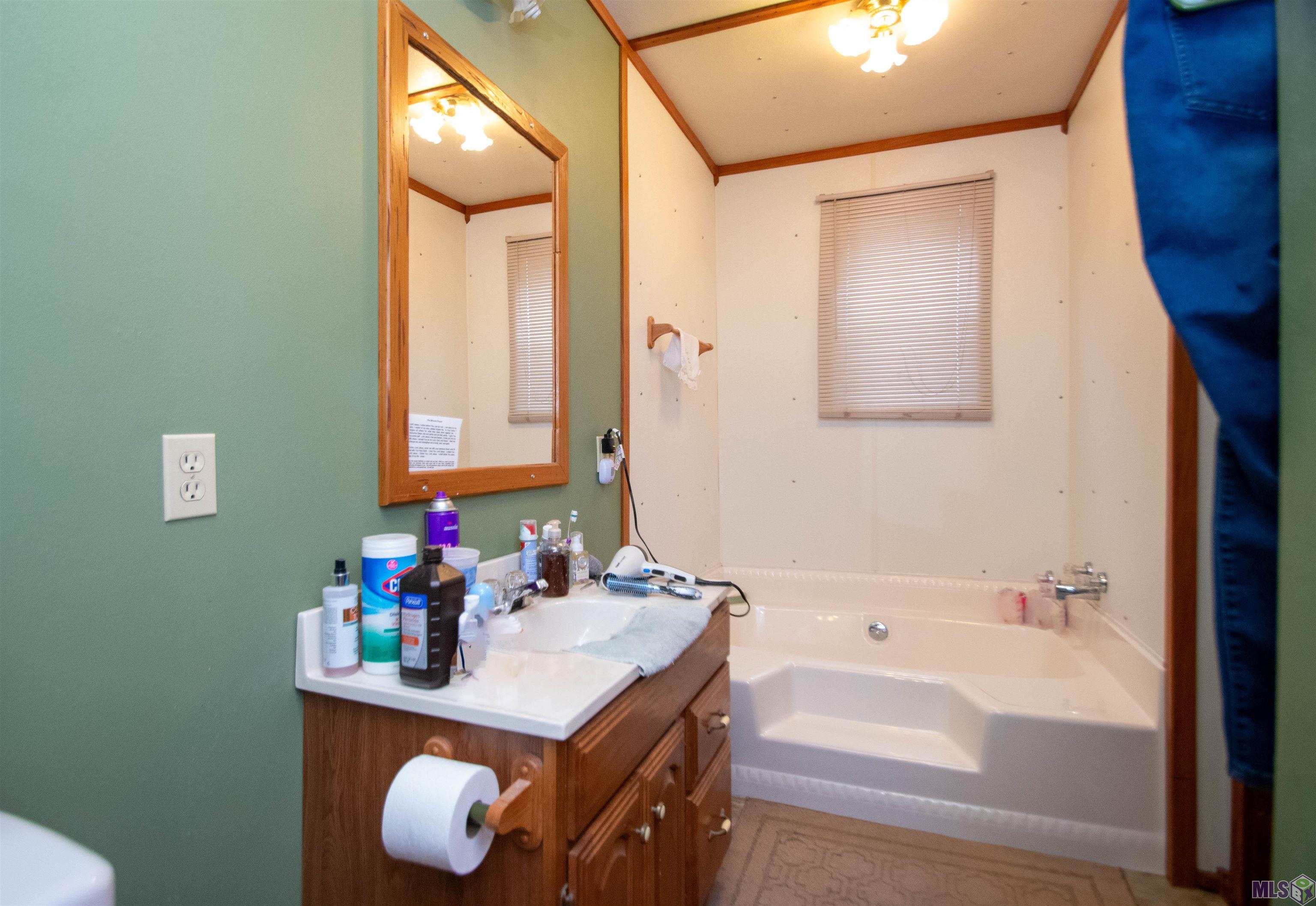 1614 River Road Berwick, LA 70342 - Photo 10 of 21 Gallery Image 10