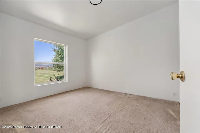 $825,000 | 6460 North 5000 West, Tetonia, ID 83452