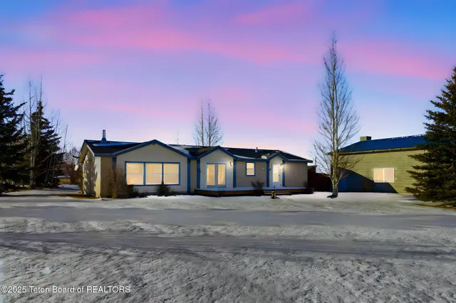 $825,000 | 6460 North 5000 West, Tetonia, ID 83452