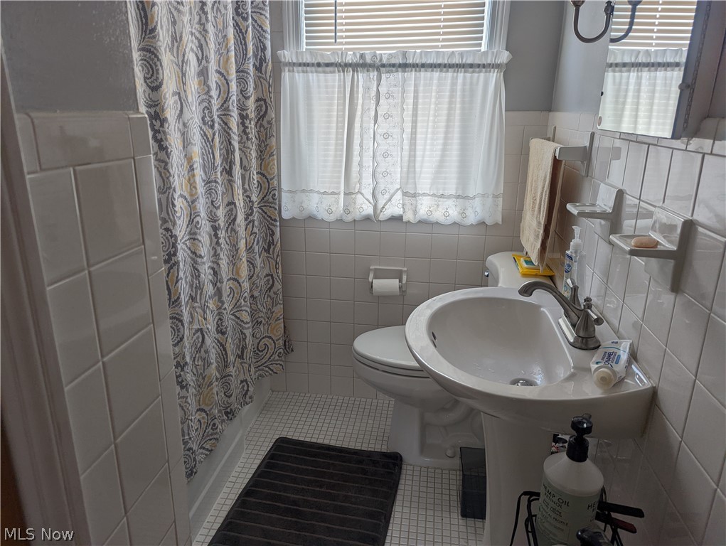 10014 McCracken Road Garfield Heights, OH 44125 - Photo 17 of 31