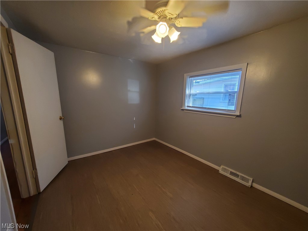 279 Devonshire Road Vermilion, OH 44089 - Photo 6 of 35 Bedroom