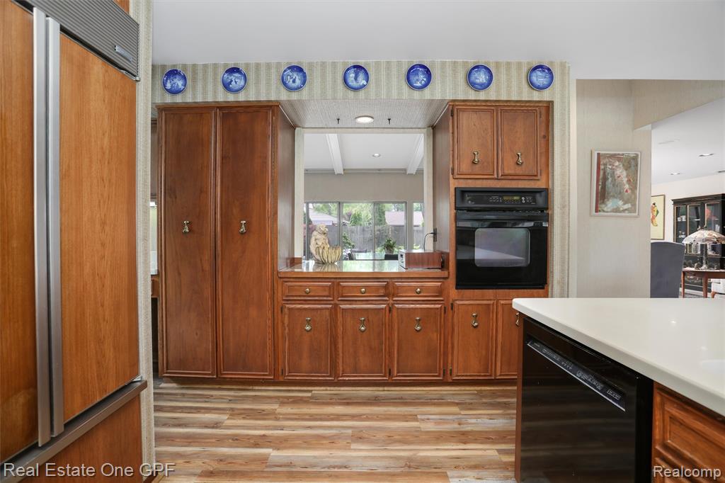 439 Barclay Road Grosse Pointe Farms, MI 48236 - Photo 16 of 47