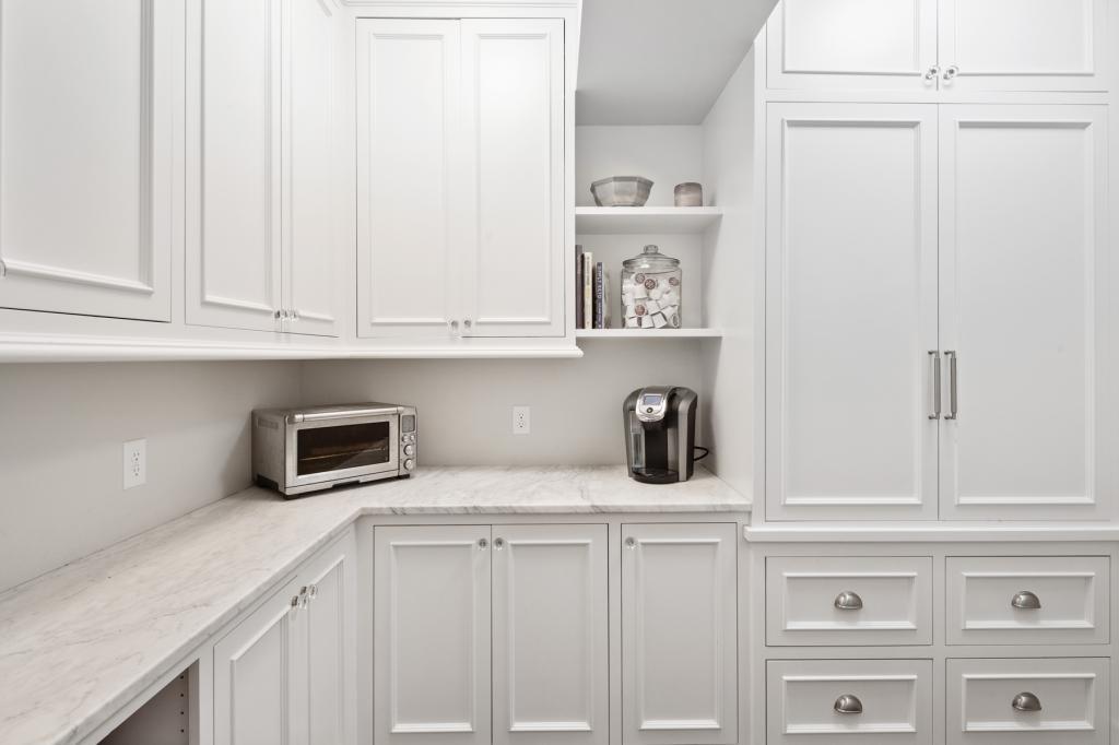 20455 Park Place Deephaven, MN 55331 - Photo 14 of 41