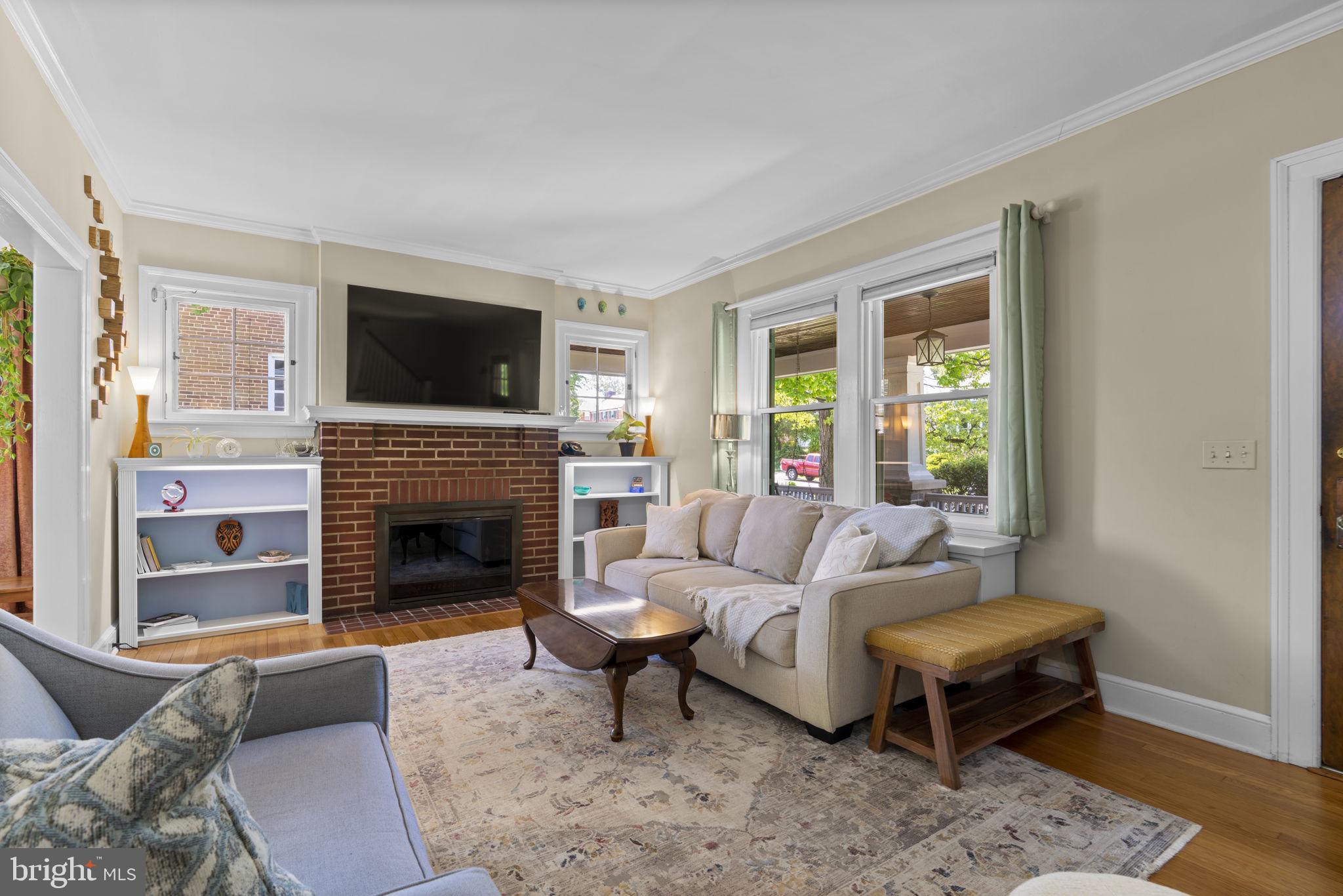 707 Brookwood Road Baltimore, MD 21229 - Photo 3 of 35 Gallery Image 3