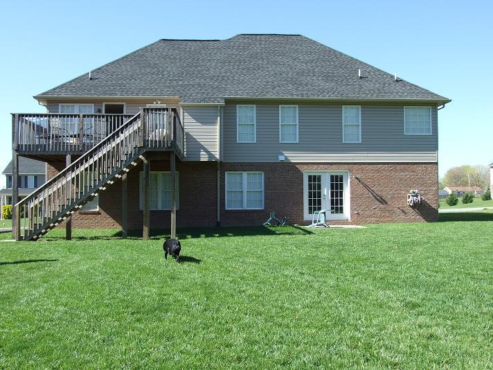 541 Castleridge Road Vinton, VA 24179 - Photo 2 of 5 BACK