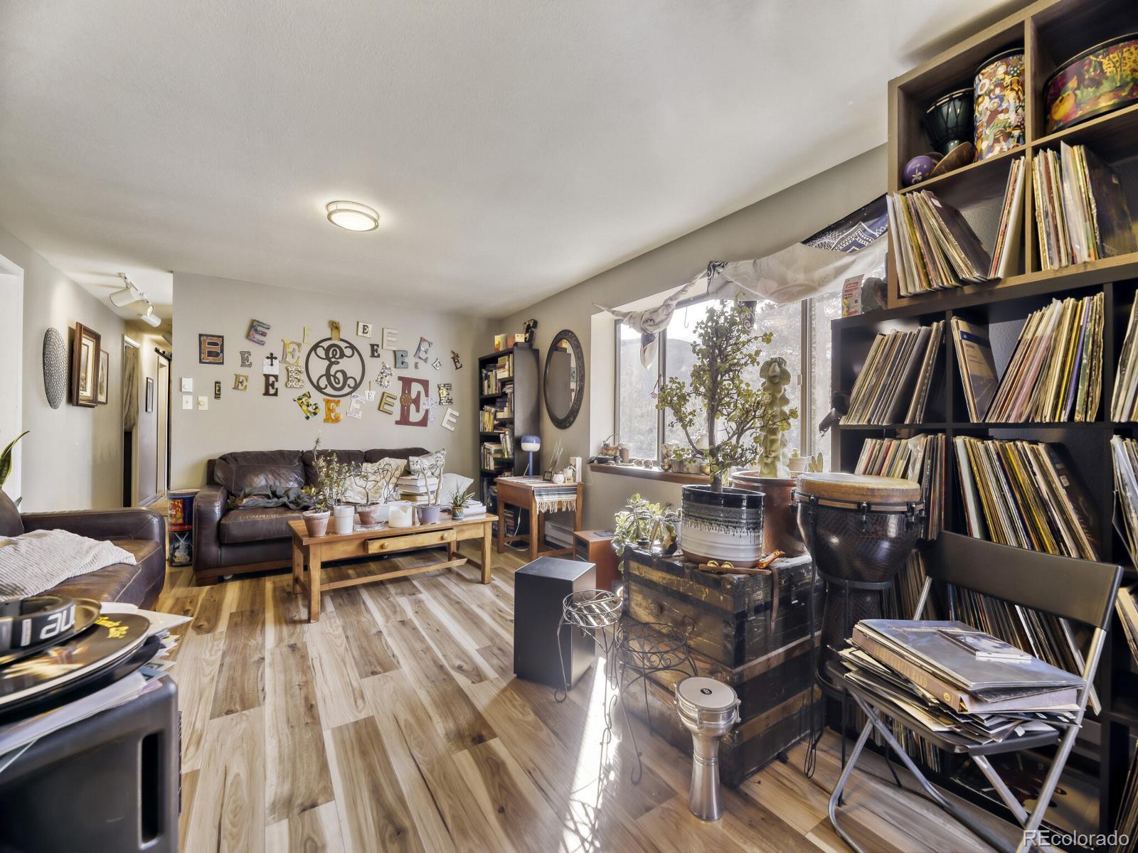 15 Gi-Gi Lane Evergreen, CO 80439 - Photo 7 of 28