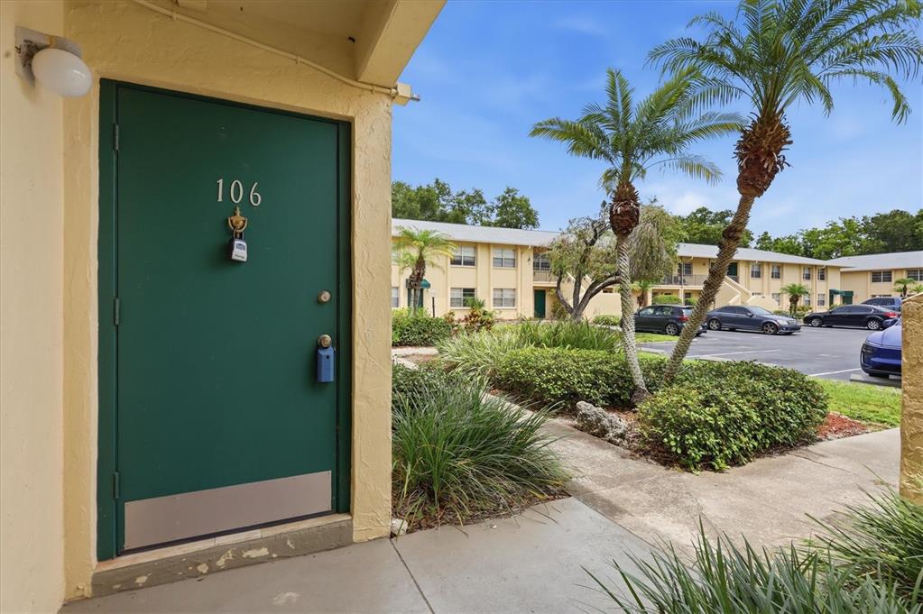 4805 Rilma Avenue, Unit 106 Sarasota, FL 34234 - Photo 4 of 28