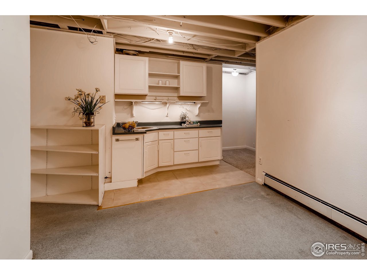 57 Acorn Lane Boulder, CO 80304 - Photo 18 of 40 a kitchen with stainless steel appliances granite countertop a refrigerator and a stove