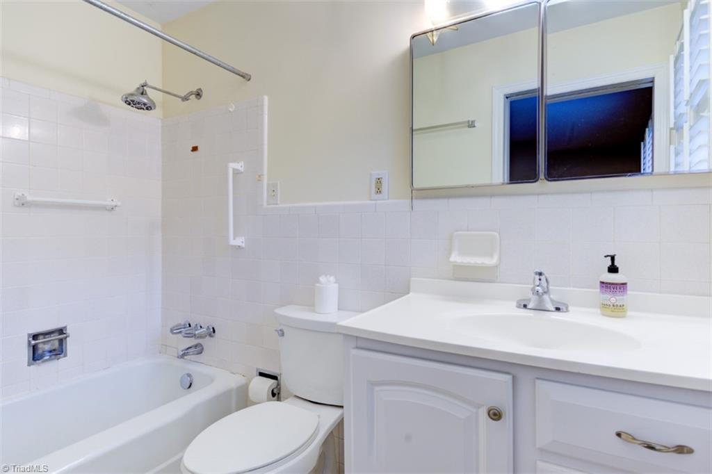 818 Chester Road Winston-Salem, NC 27104 - Photo 21 of 38 Gallery Image 21