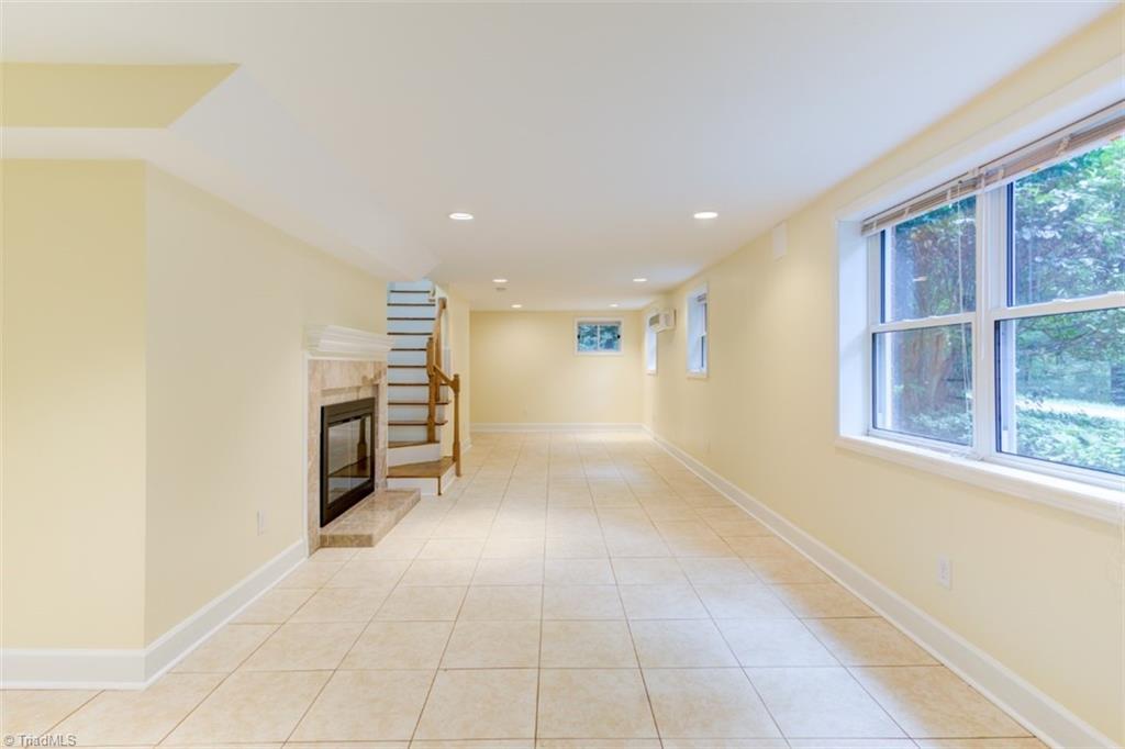 818 Chester Road Winston-Salem, NC 27104 - Photo 25 of 38 Gallery Image 25