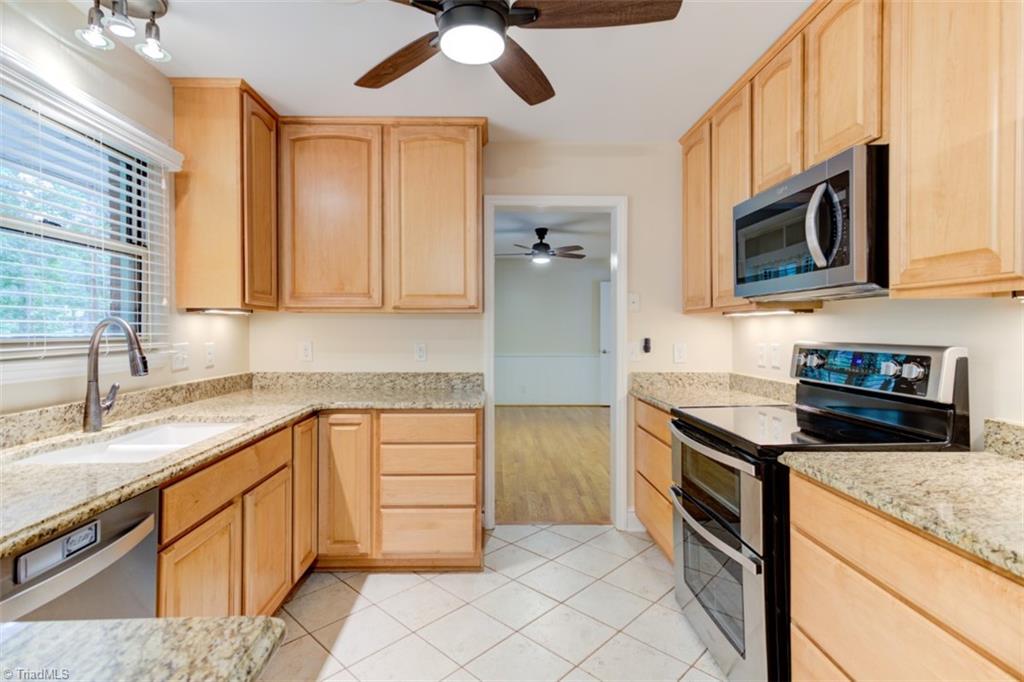 818 Chester Road Winston-Salem, NC 27104 - Photo 10 of 38 Gallery Image 10