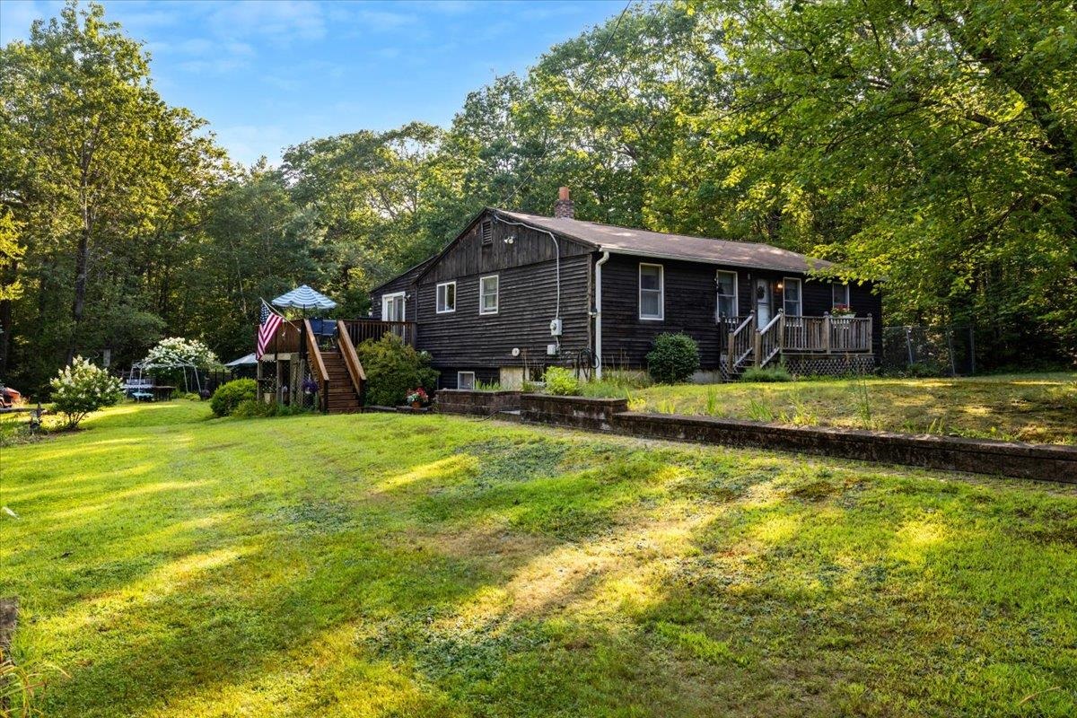 345 North Road Deerfield, NH 03037 - Photo 1 of 36