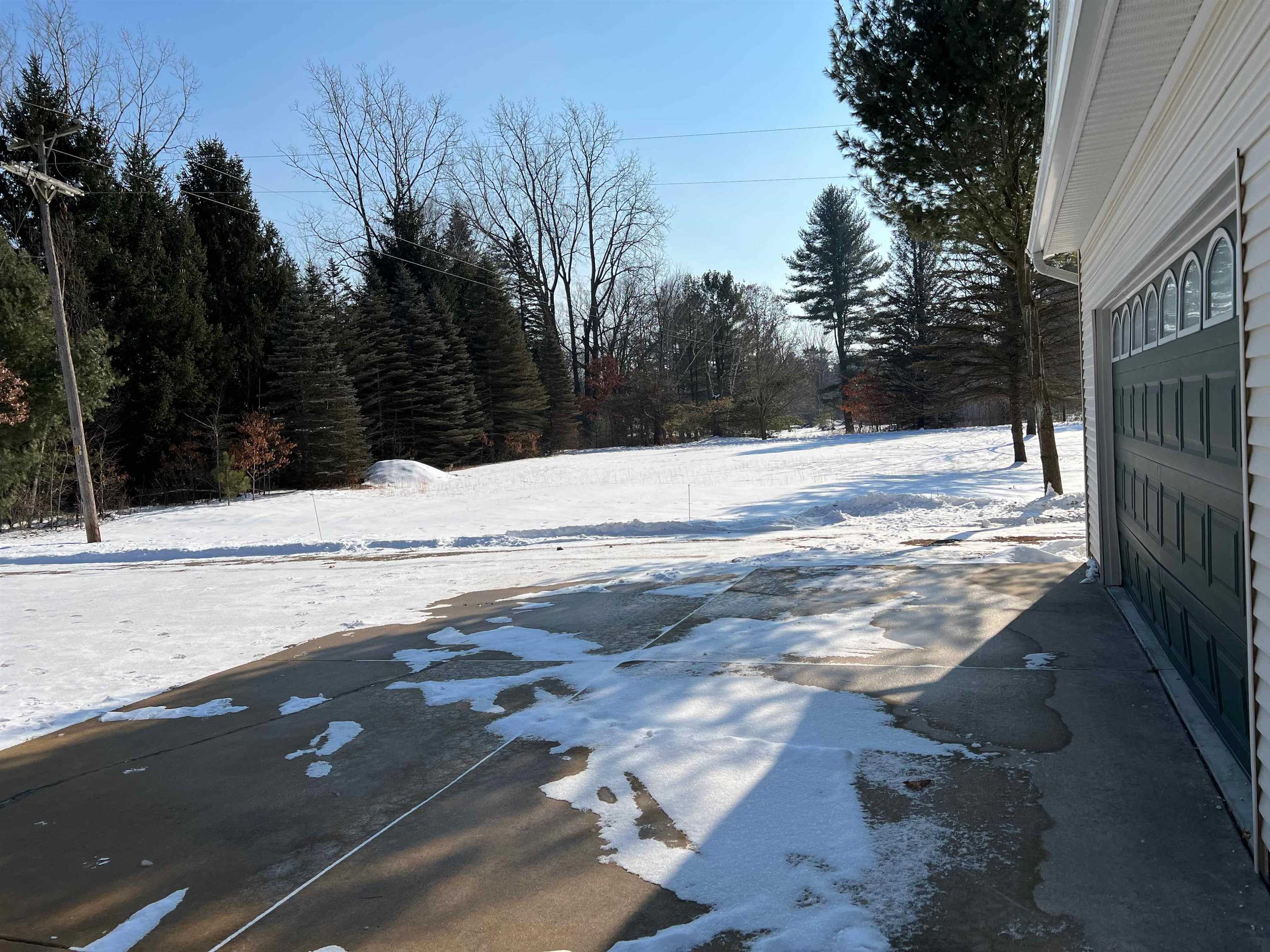 1664 South Coleman Road Shepherd, MI 48883 - Photo 71 of 73 1896731-71.JPG