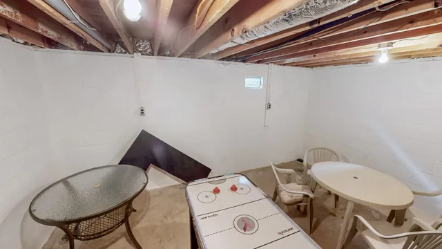 front view of house with a yard