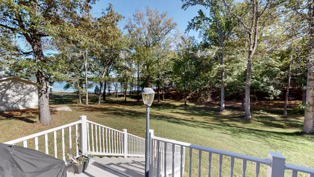 $550,000 | 585 Lakeway Drive, Murray, KY 42071