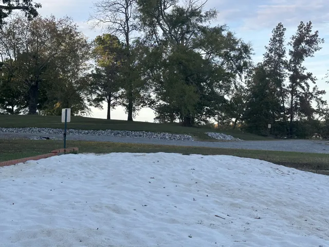 $550,000 | 585 Lakeway Drive, Murray, KY 42071