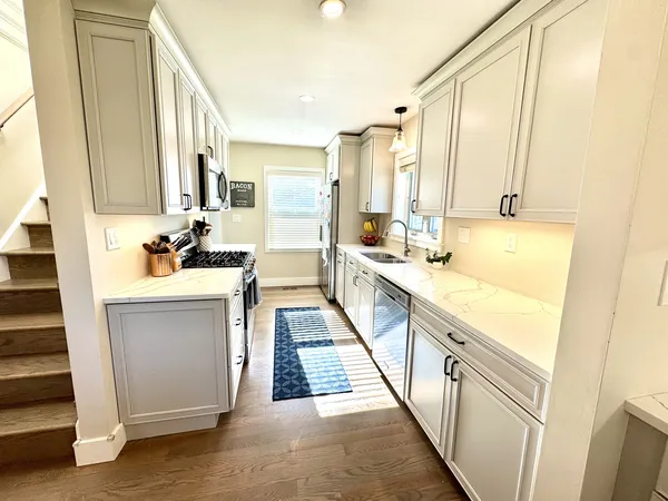 $500,000 | 218 North Eastwood Avenue, Mount Prospect, IL 60056