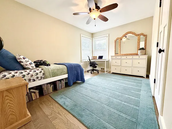 $500,000 | 218 North Eastwood Avenue, Mount Prospect, IL 60056