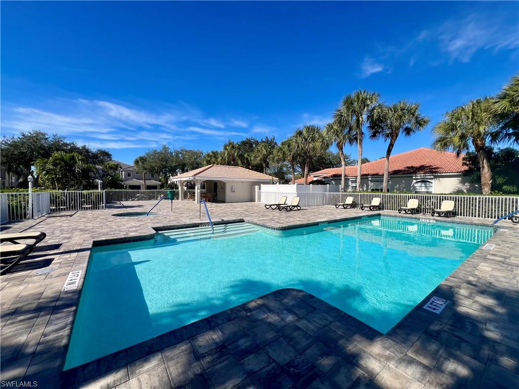 1945 Crestview Way, Unit 165 Naples, FL 34119 - Photo 35 of 45