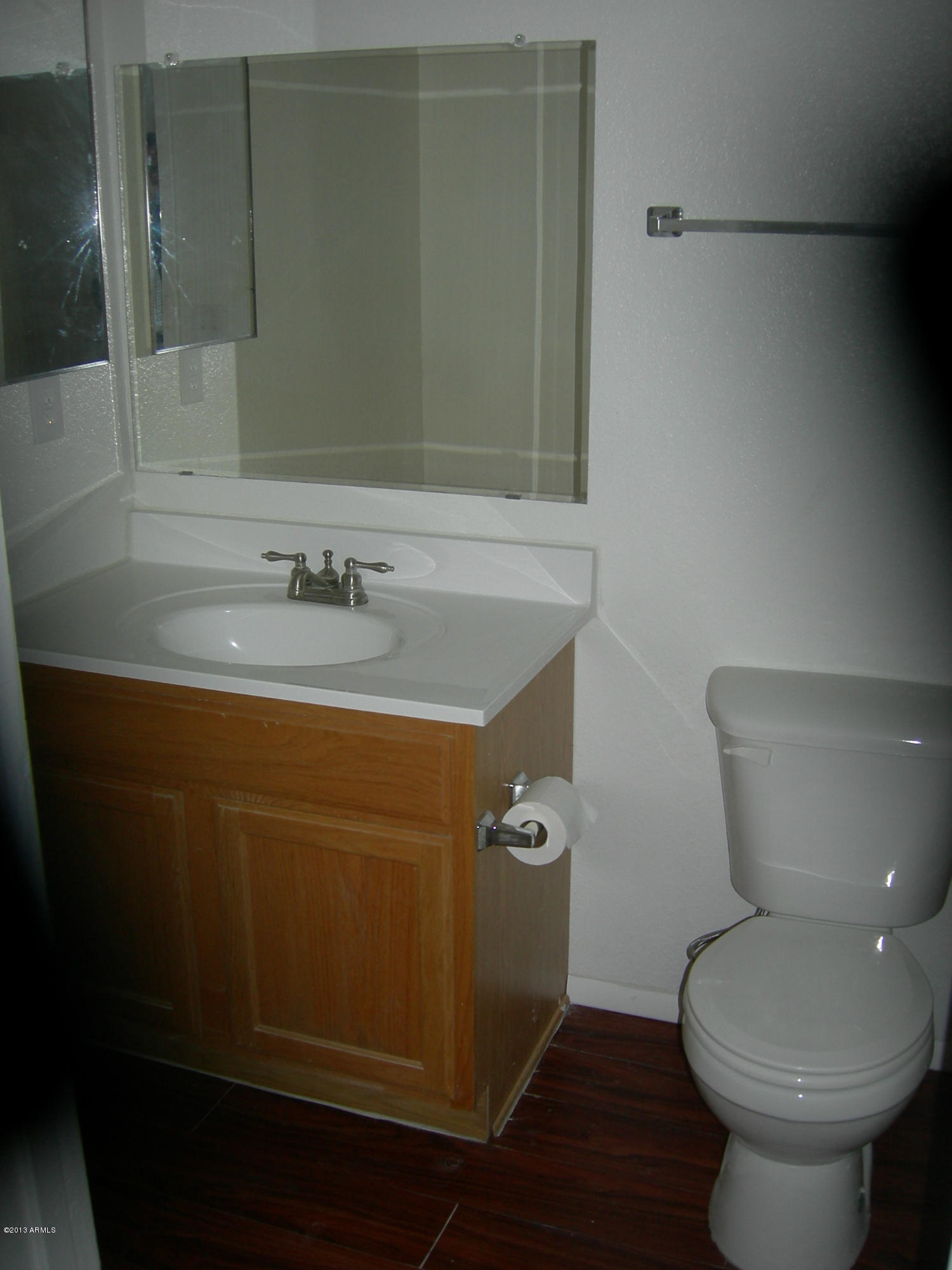2697 West Ocotillo Road Phoenix, AZ 85017 - Photo 4 of 9 Bath