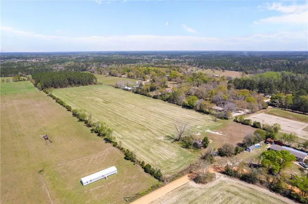 $404,610 | 1 Hubert Johns Road, Jesup, GA 31545