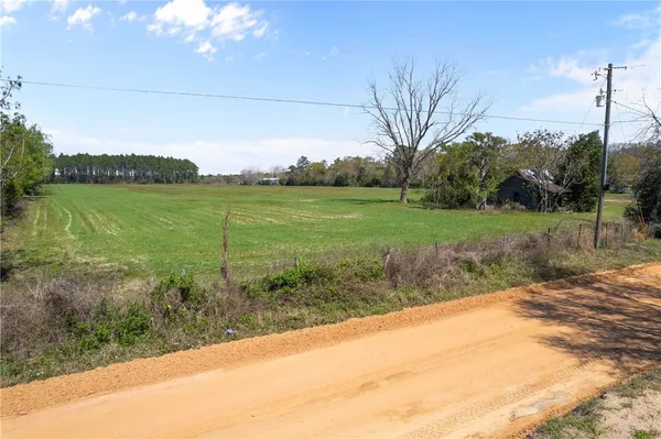 $404,610 | 1 Hubert Johns Road, Jesup, GA 31545