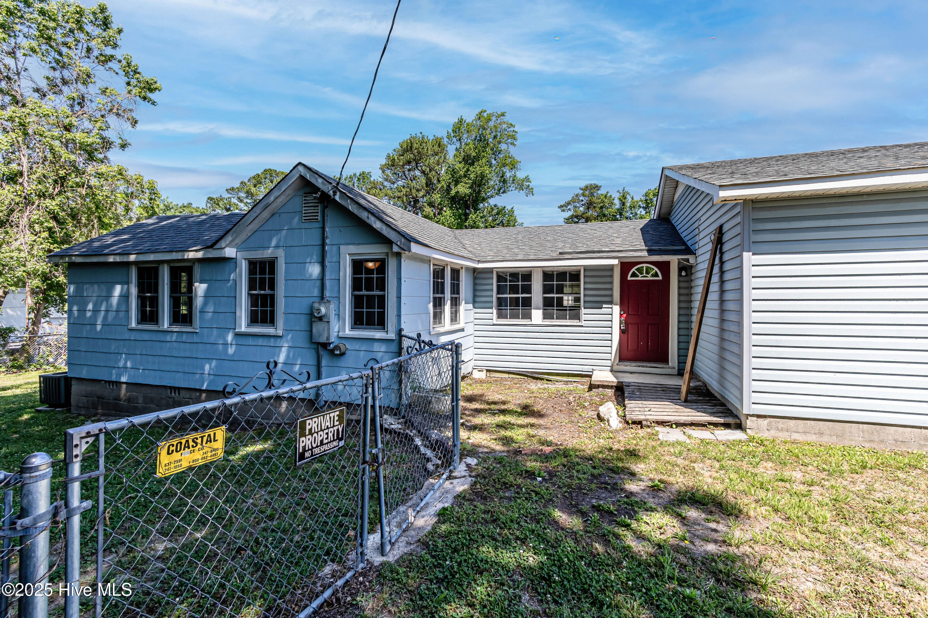 105 Queens Road Jacksonville, NC 28540 - Photo 1 of 50 LindaY (5 of 53)
