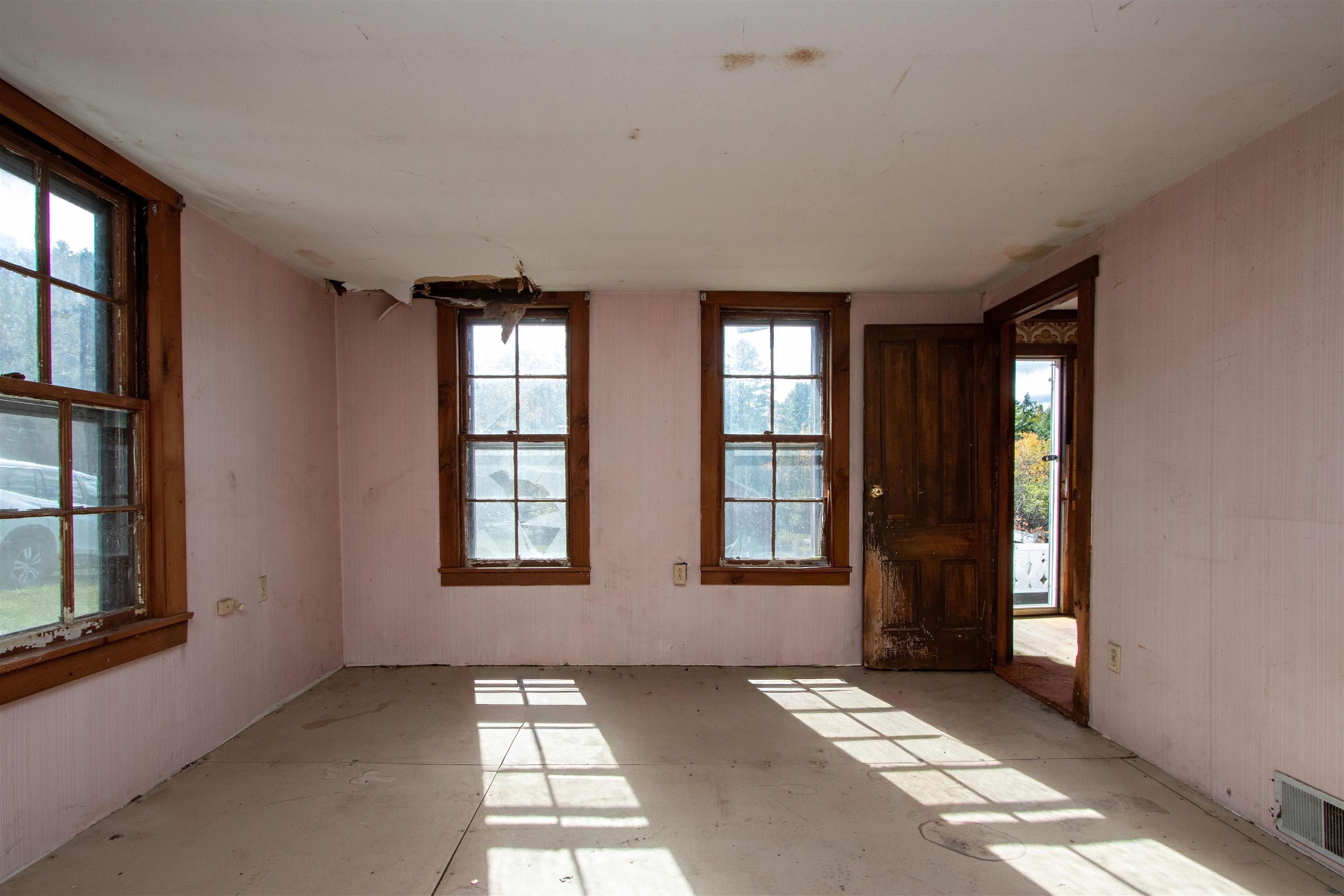 91 Venheim Road, Unit 1 Lunenburg, VT 05906 - Photo 34 of 60