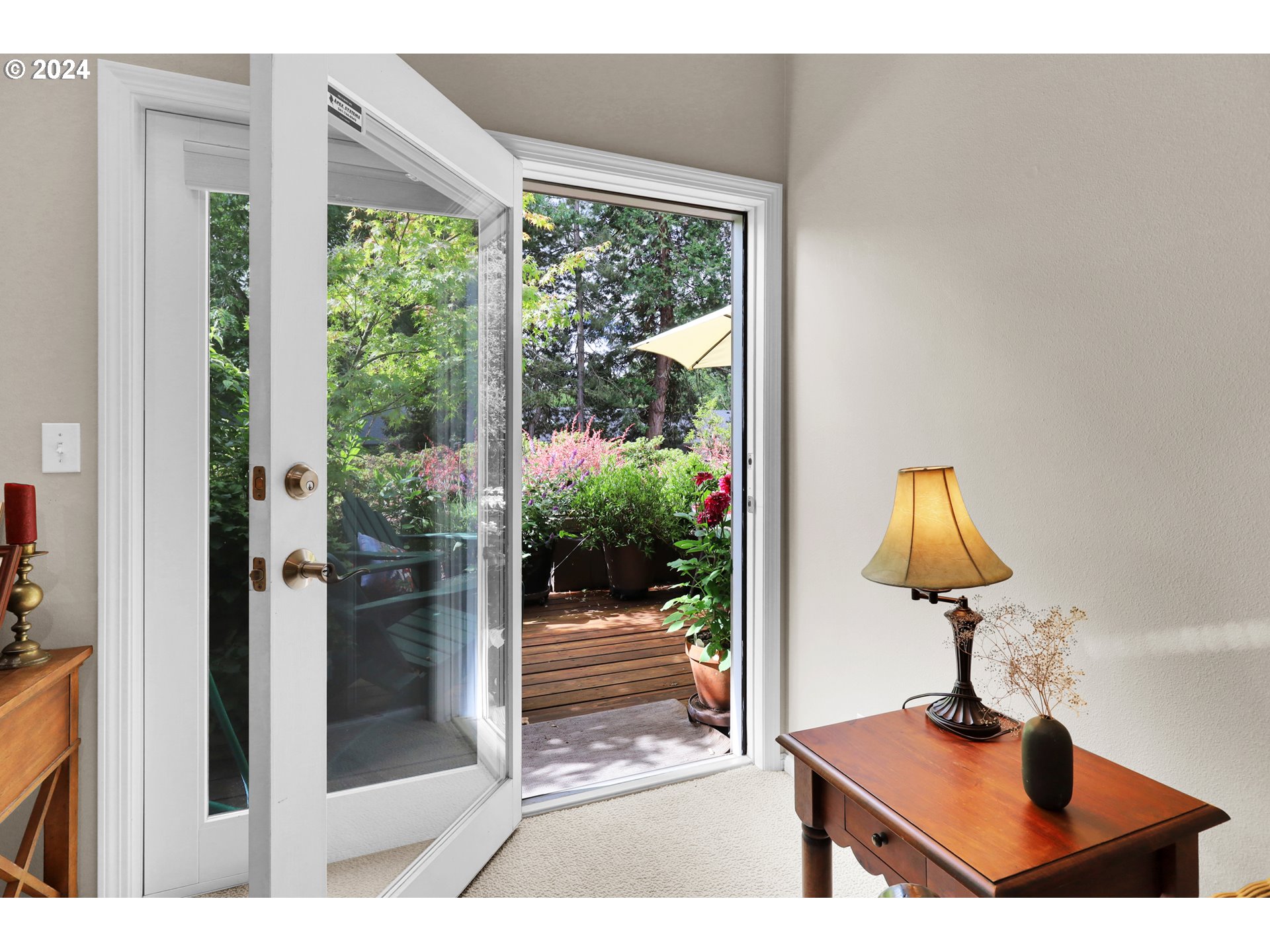 1281 Spyglass Drive Eugene, OR 97401 - Photo 24 of 37 a view of a living room and bathroom