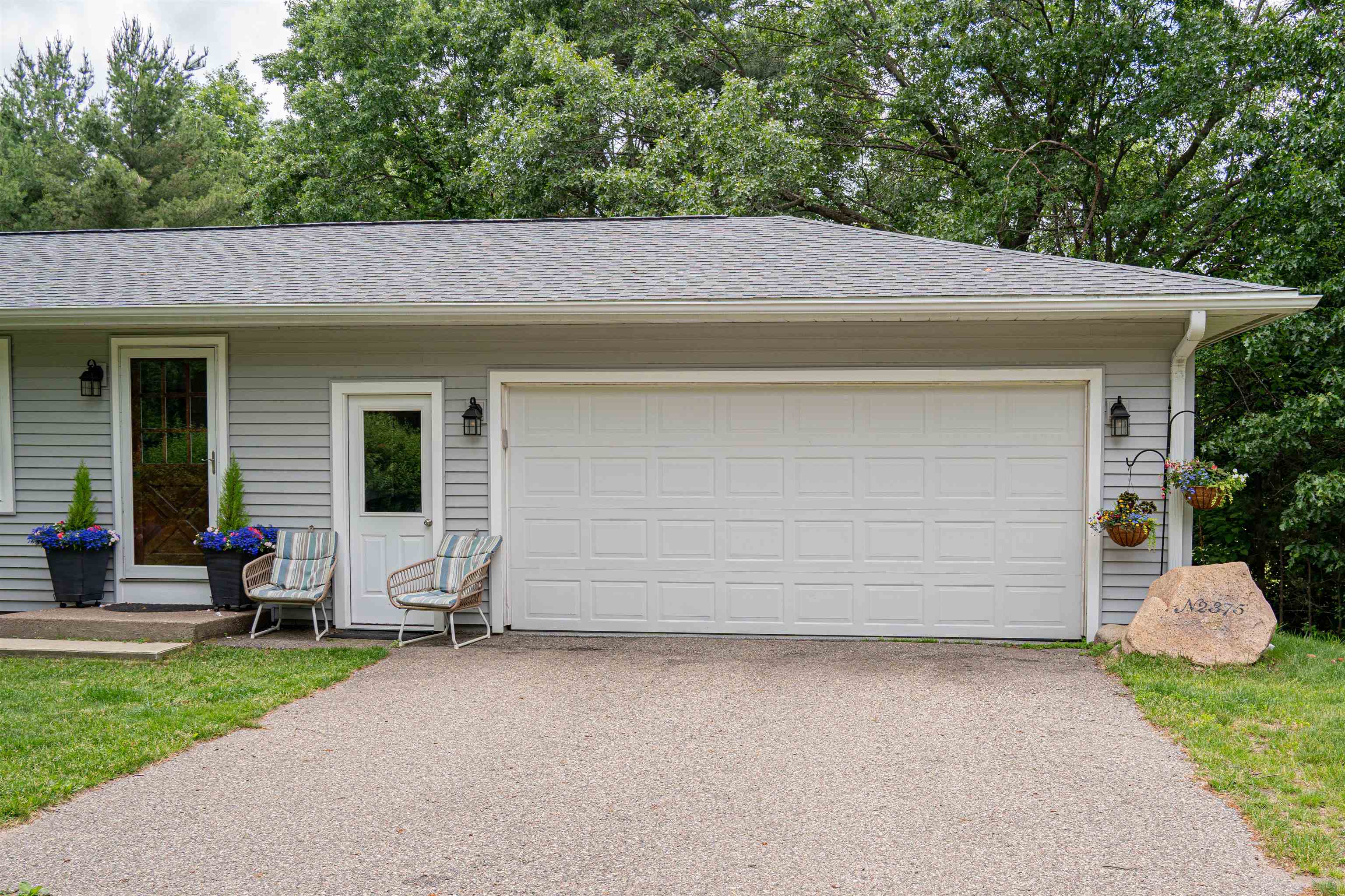 N2375 Smith Road Waupaca, WI 54981 - Photo 2 of 48
