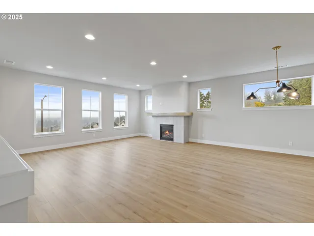 $799,900 | 12171 Southwest Autumn View Street, Tigard, OR 97224