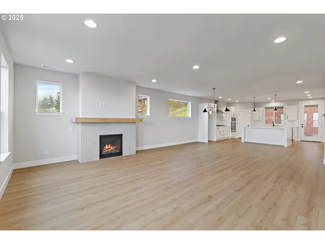 $799,900 | 12171 Southwest Autumn View Street, Tigard, OR 97224