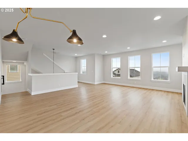 $799,900 | 12171 Southwest Autumn View Street, Tigard, OR 97224